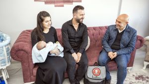 İzmirli bebeklere belediyeden 'Hoş Geldin Bebek' paketi