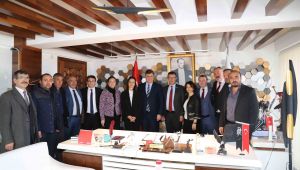 Karşıyaka ve Alaşehir ‘kardeş şehir’ oldu