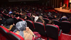Torbalı'da uyuşturucunun zararları tiyatro ile anlatıldı