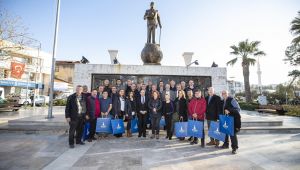 Başkan Soyer, Urla'da muhtarlarla buluştu: 'Sizi yalnız bırakmayacağız'