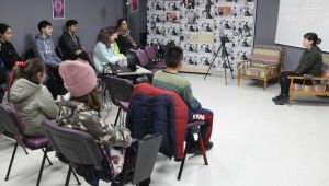 Bornava Belediyesi Film Ofisi geleceğin sinemacılarını yetiştiriyor