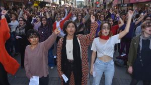 CHP’li Kılıç “İzmir’li kadınları korkutamazsınız!”