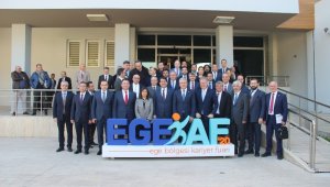 Cumhurbaşkanlığı'ndan İzmir'de kariyer fuarı