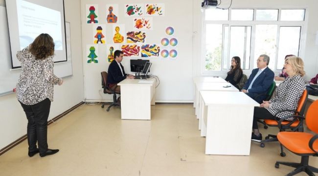 Ege'de modern moda atölye ve laboratuvarları hizmete açıldı