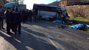 İzmir'de 4 kişinin öldüğü kazaya sebebiyet veren sürücü tutuklandı