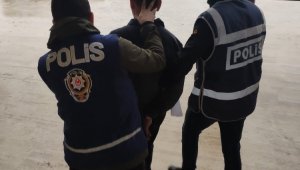 İzmir'de 9 evi soyan hırsız yakalandı