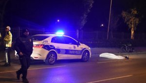 İzmir'de motosikletiyle kaza yapan genç hayatını kaybetti