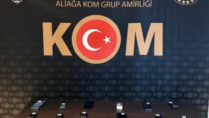 İzmir'de tütün ve kaçak cep telefonu operasyonu