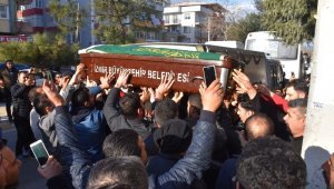 İzmir'deki çifte cinayette komşu şüphesi