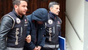 Sanatçıların maaşlarını zimmetine geçiren mutemet adliyede