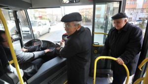 65 yaş üstüne ücretsiz ulaşım durduruldu