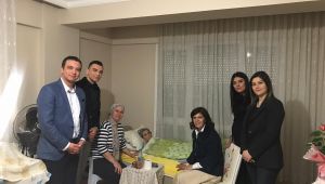 Afet Uygur’dan anlamlı ziyaretler Torbalı’da 8 Mart’ta duygulandıran ziyaretler