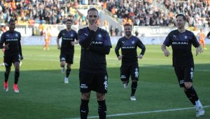Altay'ın gol kralı Paixao'dan coronavirüs mesajı! "Güvendeyiz"