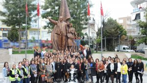 Başkan Çalkaya, "Kadınlar gülecek, dünya değişecek"