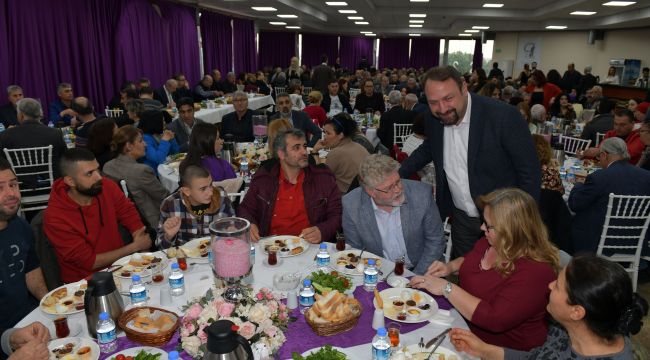 Baştan Utku Gümrükçü’den büyük esnaf buluşması