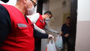 Bayraklı Belediyesinden 65 yaş üstüne alışveriş desteği