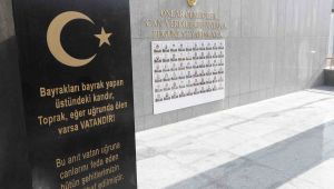 Bayraklı’da Şehitler Anıtı yenilendi