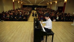 Bayraklı'da piyano resitali