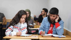 BAYSEM'li öğrencilere memnuniyet anketi