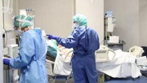 İtalya'da koronavirüs can almaya devam ediyor.Son 24 saatte 627 kişi daha öldü