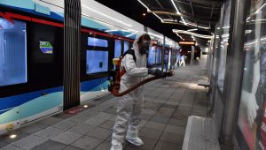 İzmir uyarılara kulak verdi! Virüs çalışmaları tam gaz devam ediyor!