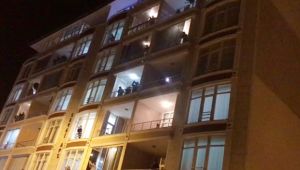 Sağlık çalışanlarına alkışlı destek 3. günde devam ediyor