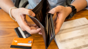 Son dakika: Kredi borcu olanlar için kritik karar! O banka ödemelerini erteliyor