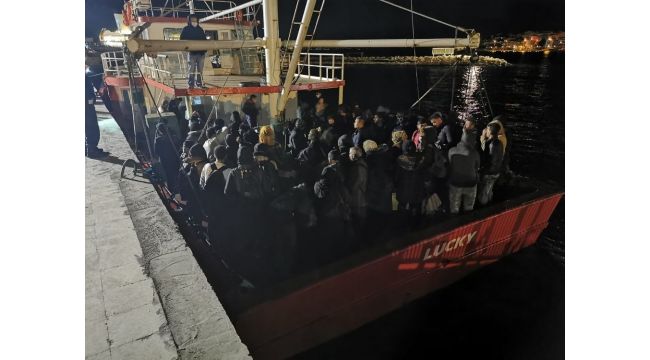 Urla'da 125 sığınmacı yakalandı
