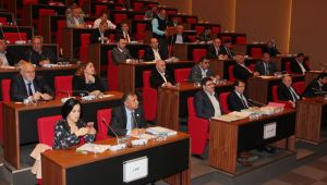 AKP'li üyeler yanlışlıkla meclis üyelerinin ortak grubuna mesaj attı, ortalık karıştı! İşte o konuşmalar...