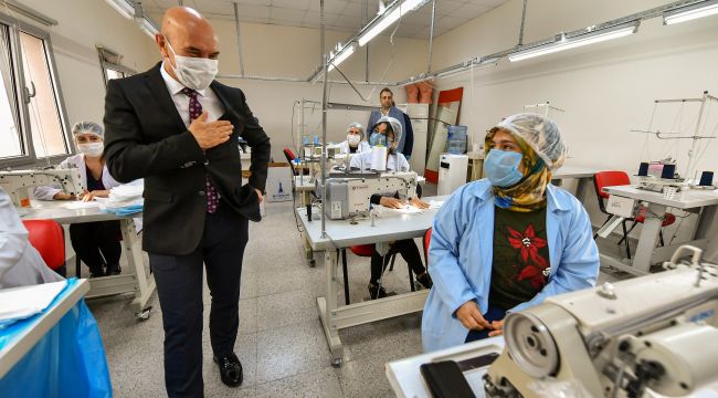 Başkan Tunç Soyer'den sağlıkçılar için çalışan emekçilere teşekkür! “Elinize, emeğinize sağlık”