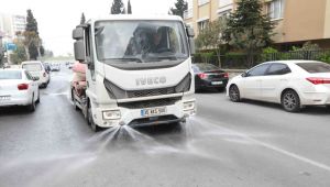 Bayraklı Belediyesi'nden corona ile mücadelede dev dezenfeksiyon seferberliği