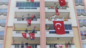 Buca’da 23 Nisan coşkusu evlere sığmadı