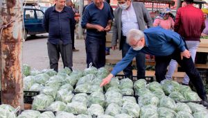 Büyükşehir'den corona günlerinde üreticiye tam destek! Kaymakçı baklası da gıda paketine eklendi!