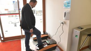 Çiğli Belediyesi’nde koronavirüse karşı "galoş" önlemi