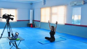 Dikili Belediyesi'nden online eğitim! "Evde Kal Ama Sporsuz Kalma"