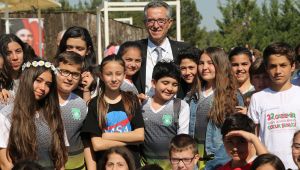 Gaziemir'de 23 Nisan coşkusu balkonlarda kutlayacak