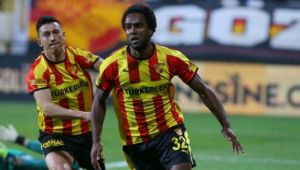 Göztepe'de Palut iki ismin üstünü çizdi!