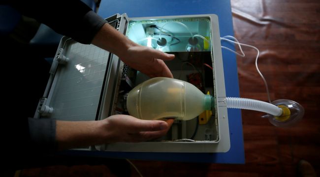 İzmir'de coronavirüs ile mücadelede önemli gelişme! Solunan havayı temizleyen solunum cihazı!