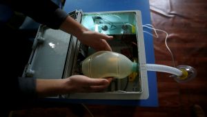 İzmir'de coronavirüs ile mücadelede önemli gelişme! Solunan havayı temizleyen solunum cihazı!