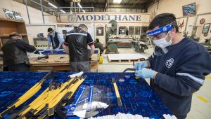 İzmir'de otobüslerde yeni önlemler... Şoförlere kabin ve koruyucu başlık