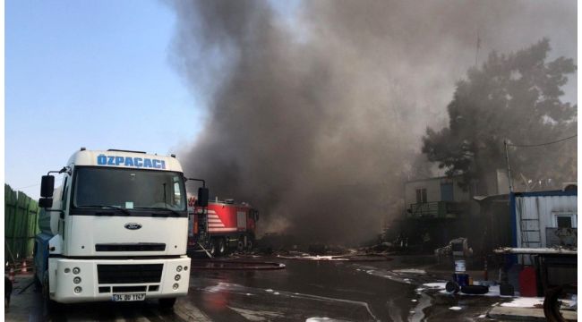 İzmir'deki yangın kontrol altında