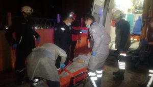 İzmir'de evinde doğum yapan kadın için ekipler seferber oldu