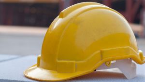 Binanın 8. katından düşen işçi hayatını kaybetti