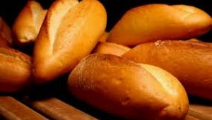 O isimden flaş sözler! "Dünyanın hiçbir ülkesinde, millete ekmek dağıtan belediyelere, 'terör örgütü', muamelesi yapılmaz"