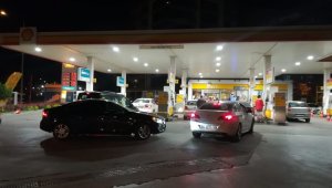 Sokağa çıkma yasağı bitti vatandaşlar benzin istasyonlarına akın etti