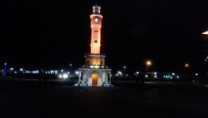 Sokağa çıkma yasağı sonrası İzmir sessizliğe büründü