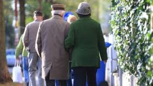 65 yaş üstü vatandaşların sokağa çıkma izni başladı!