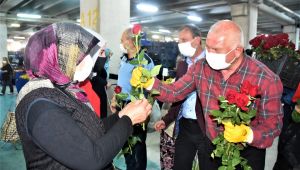 Başkan Karakayalı'dan annelere: “Sevgilerin en yücesine layıklar”