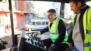 Bayraklı Belediyesi salgın süresince hız kesmedi! 9 mahalleye 143 ton asfalt