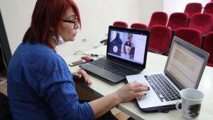 Bayraklı Belediyesinde kurslar hız kesmedi! Kursiyerler eğitmenleriyle internet ortamında buluşuyor